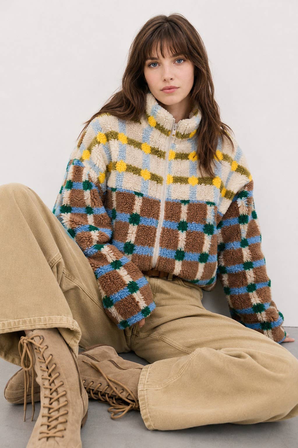 MIXED PLAID COLOR BLOCK SHERPA ZIP-UP JACKET: BROWN/CREAM