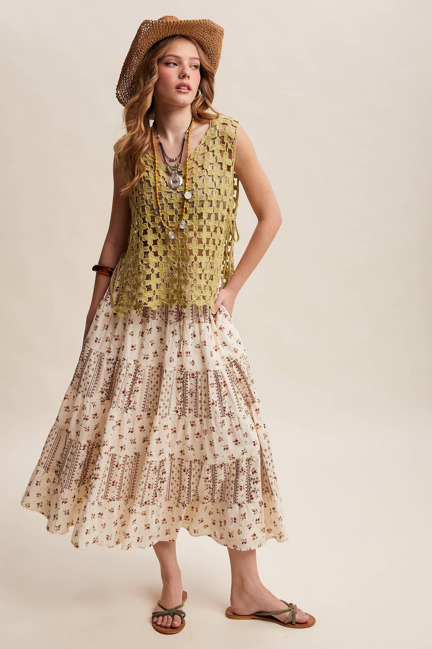 Flower Crochet Sleeveless Tank: Light Green