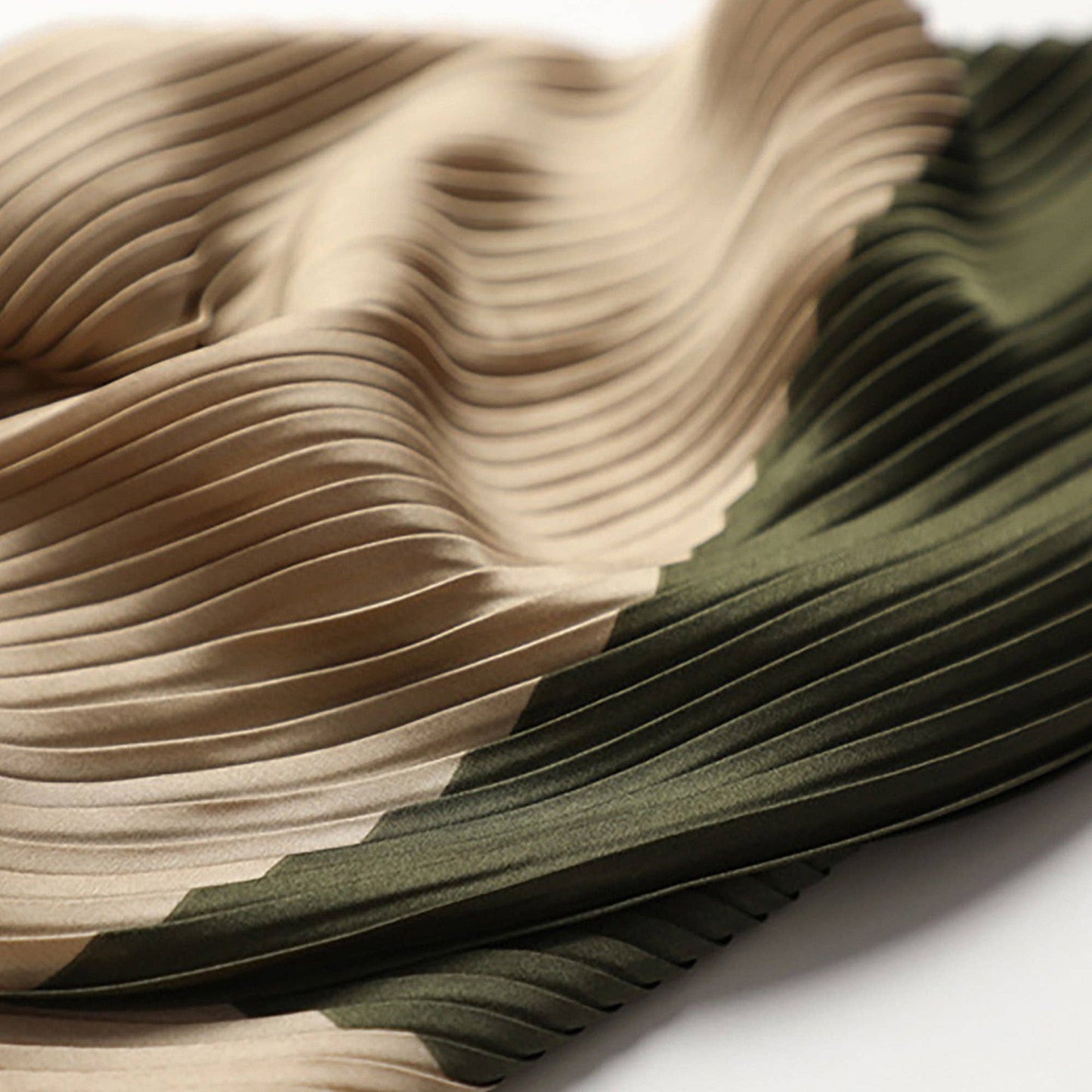 Womens Pleated Satin Scarf: Green