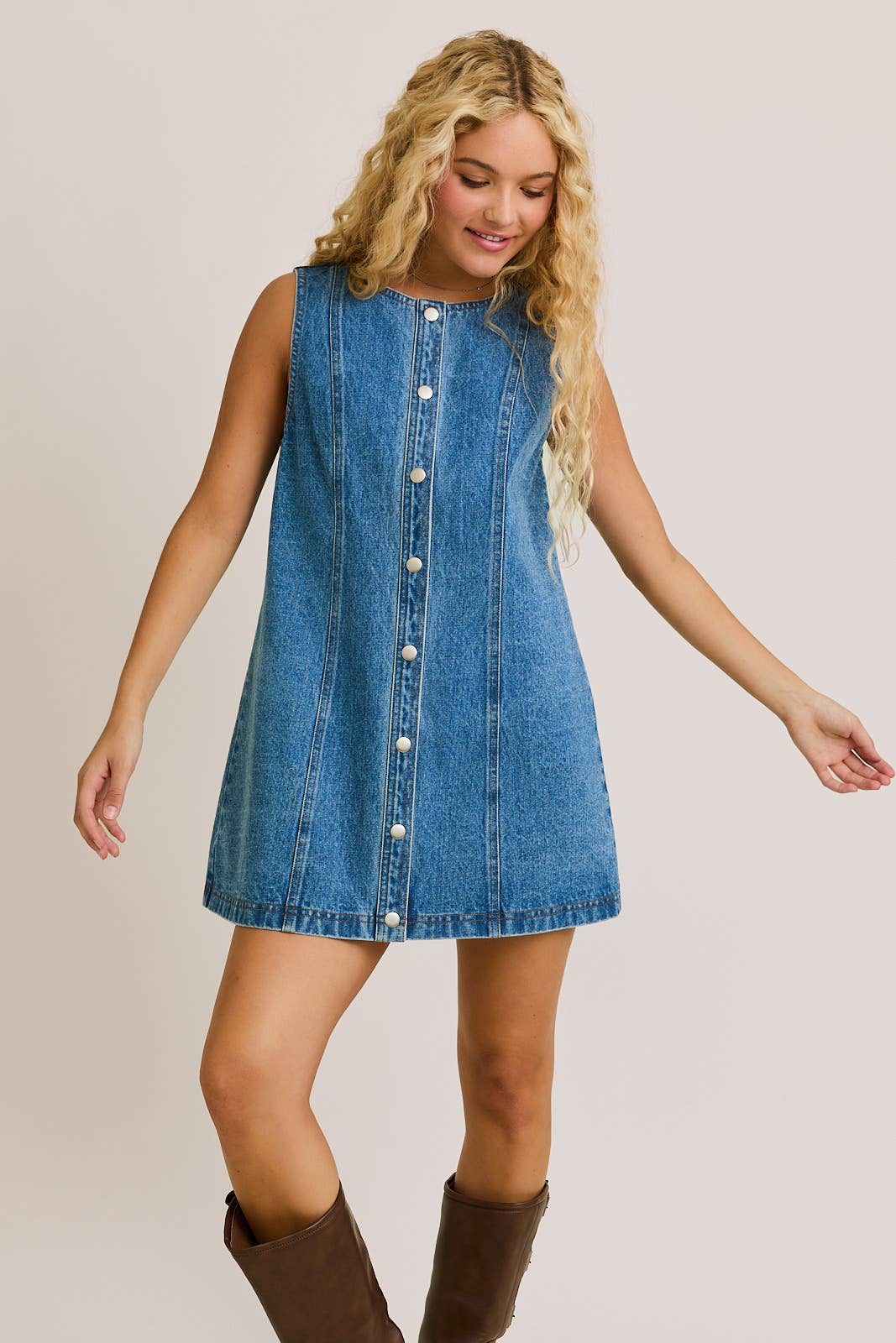 BUTTON DOWN DENIM MINI DRESS: DENIM BLUE