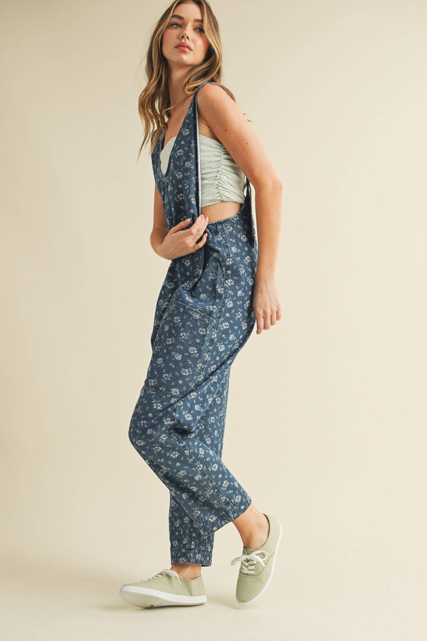 FLOWER PRINT DENIM JUMPSUIT: DENIM