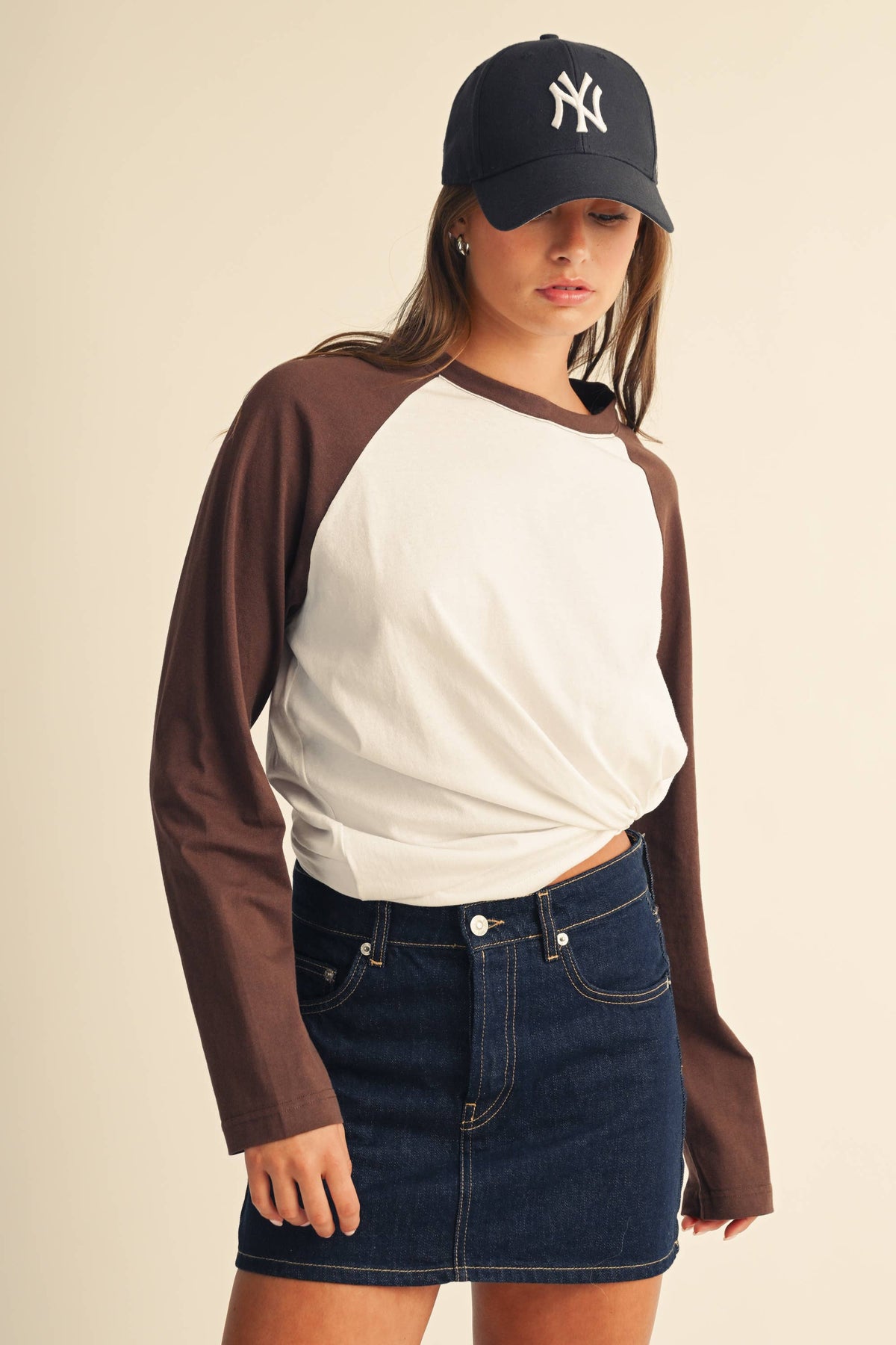 Contrast Raglan Long Sleeve Baseball Tee: White Brown