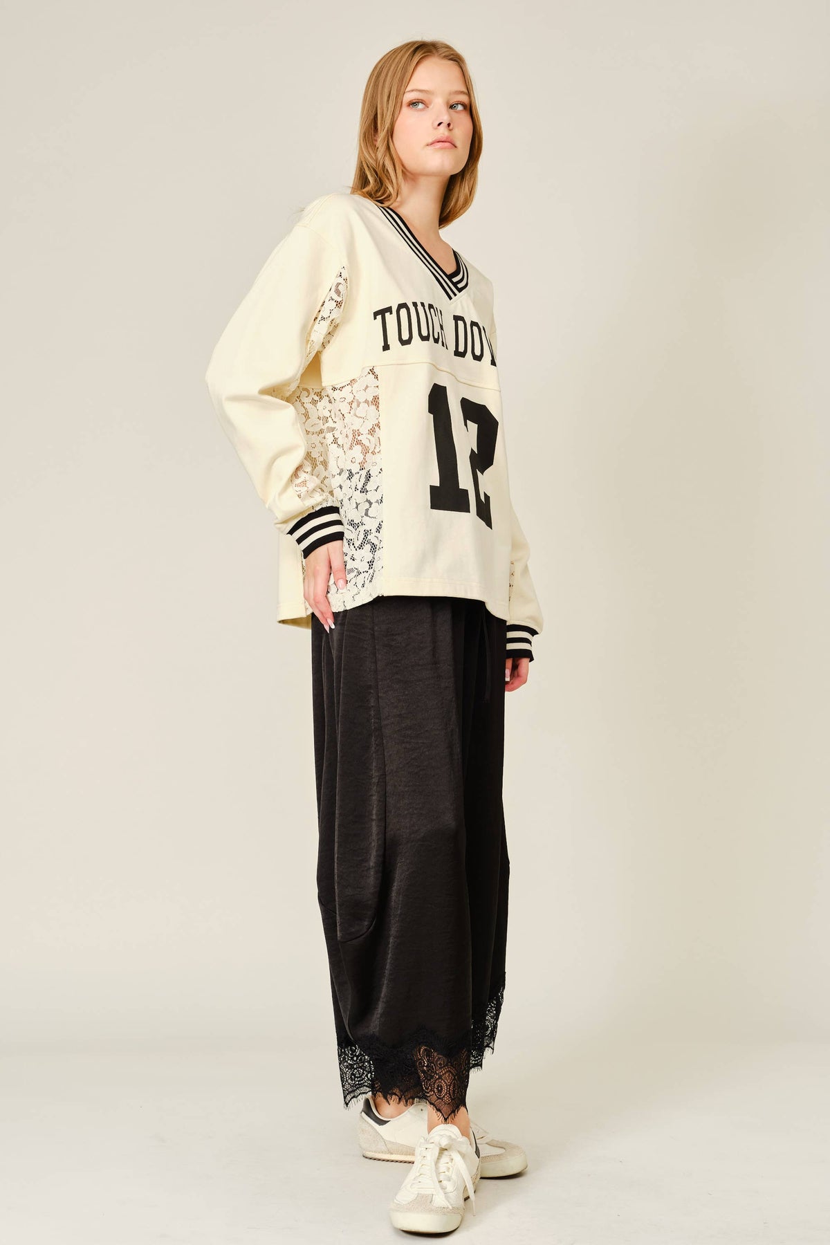 LACE TRIM SATIN DRAWSTRING BARREL PANTS: BLACK