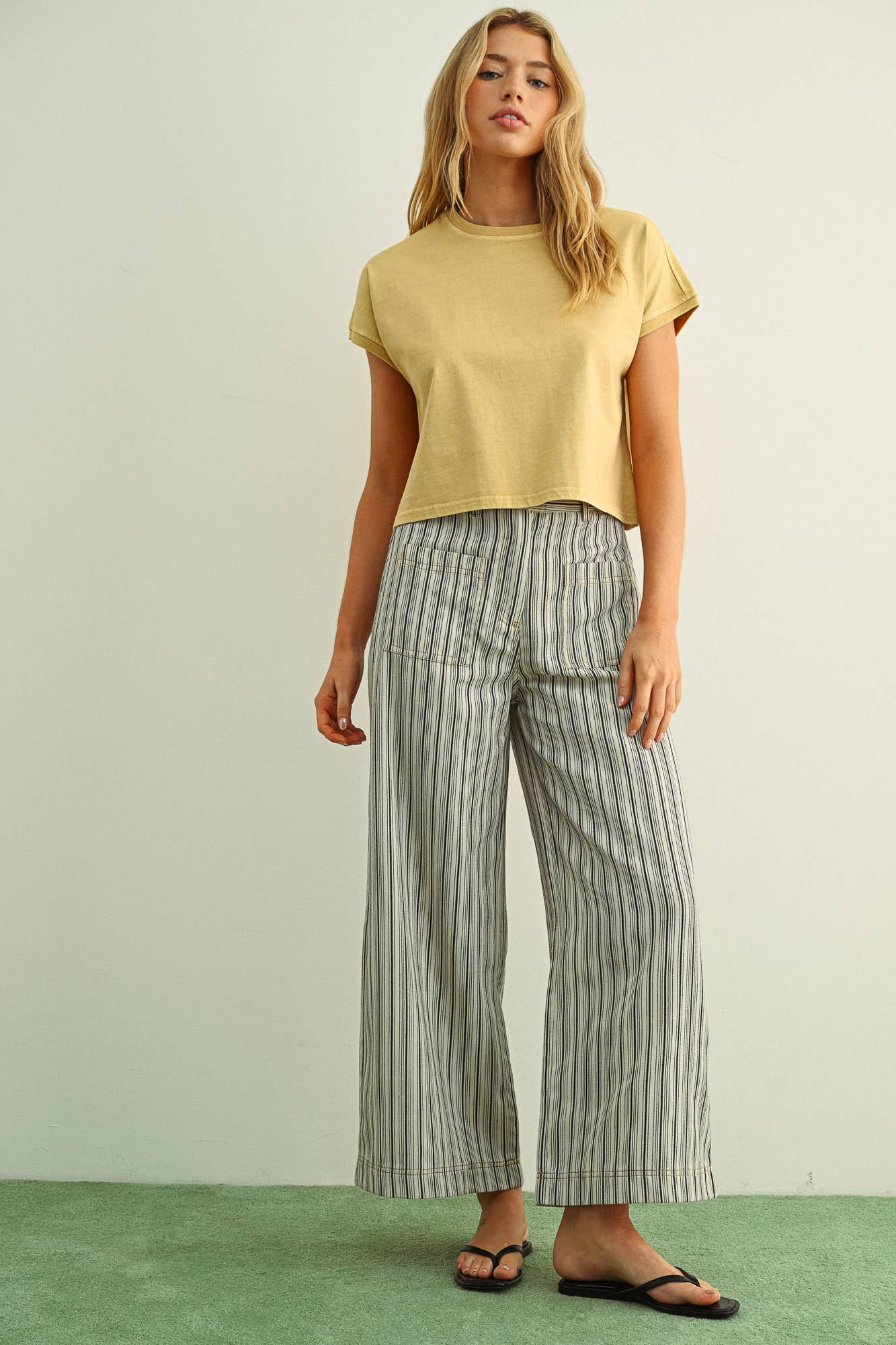 WASHED SHORT SLEEVE TOP: BUTTER