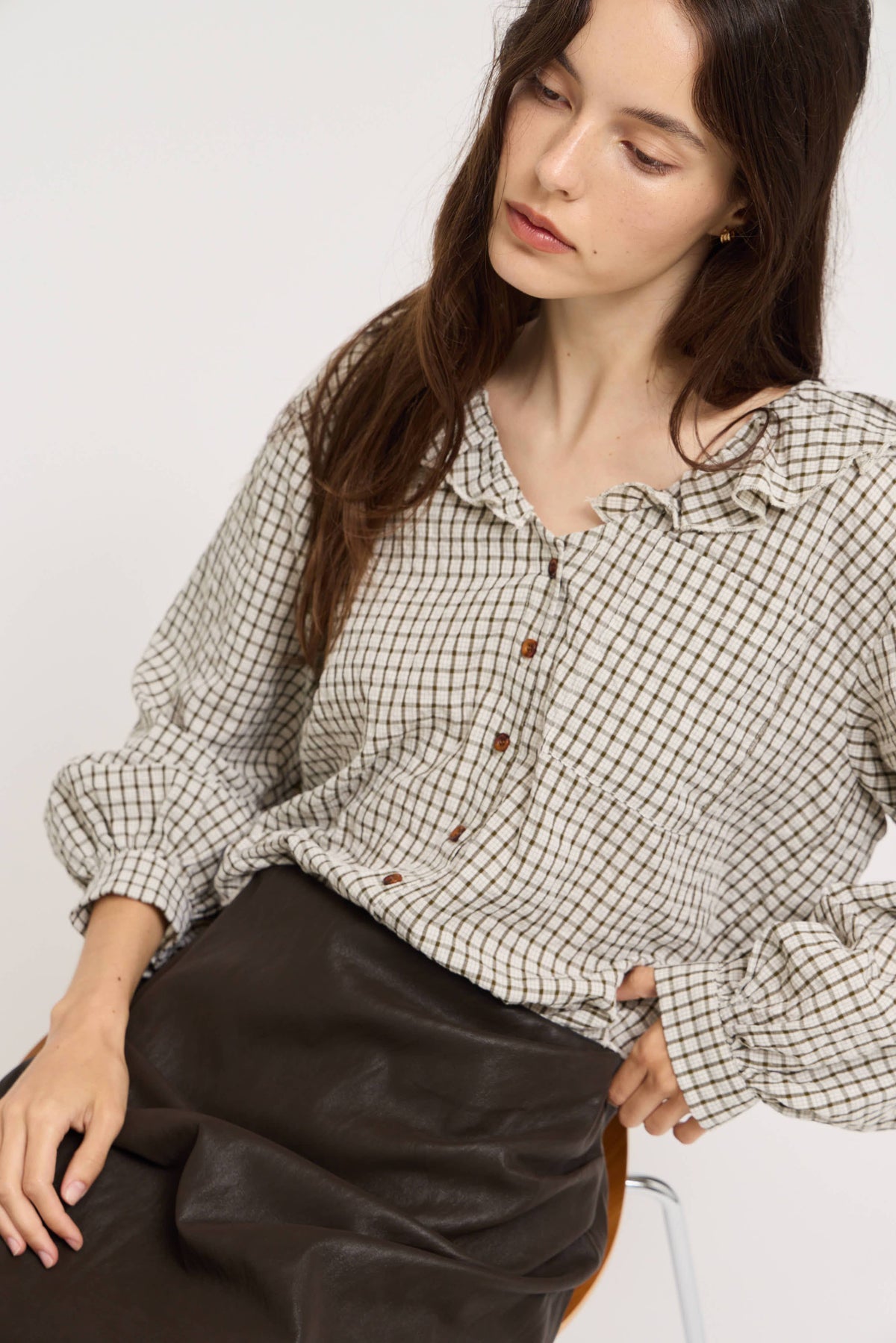 RUFFLE PLAID BLOUSE: OLIVE