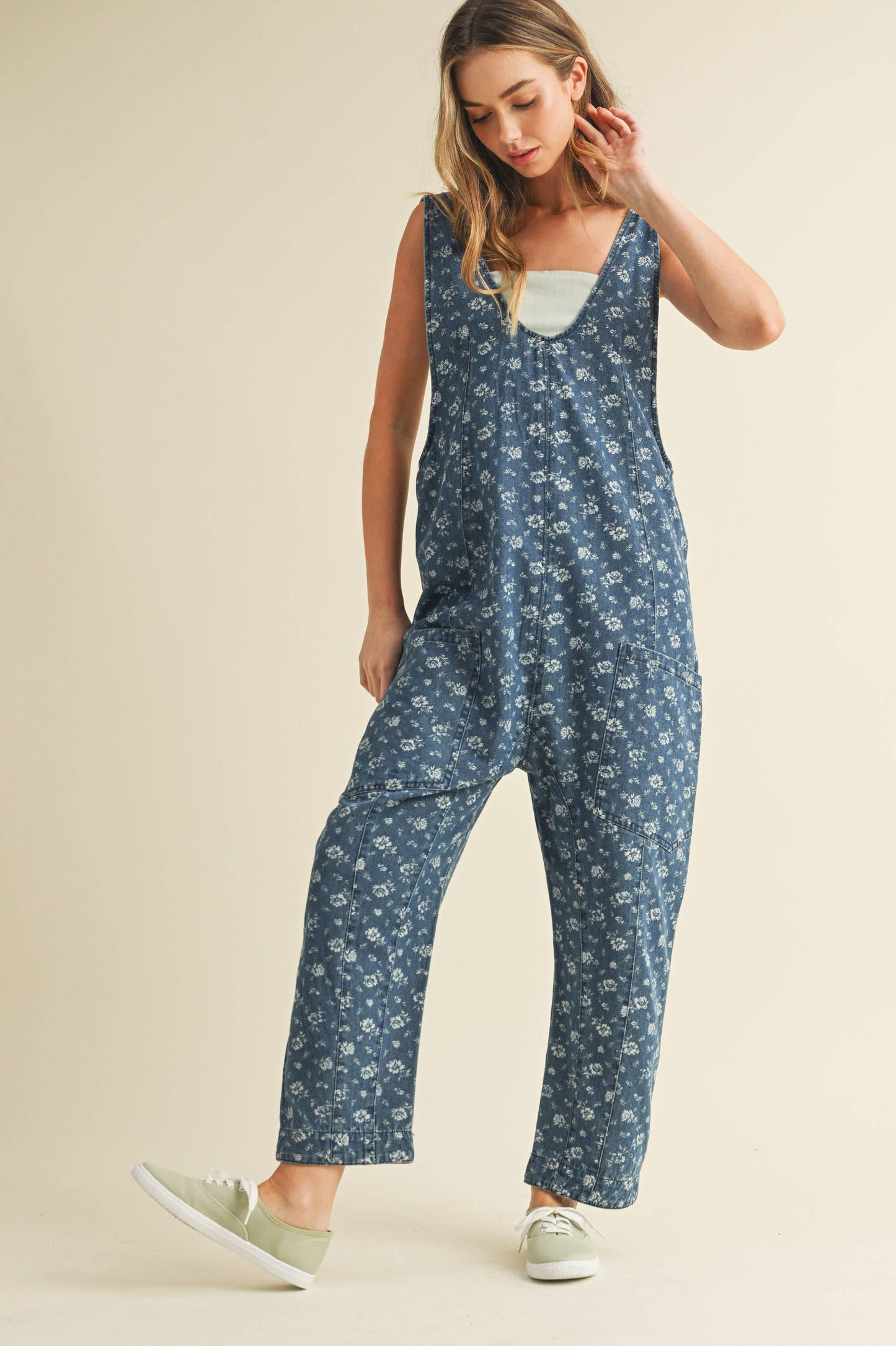 FLOWER PRINT DENIM JUMPSUIT: DENIM