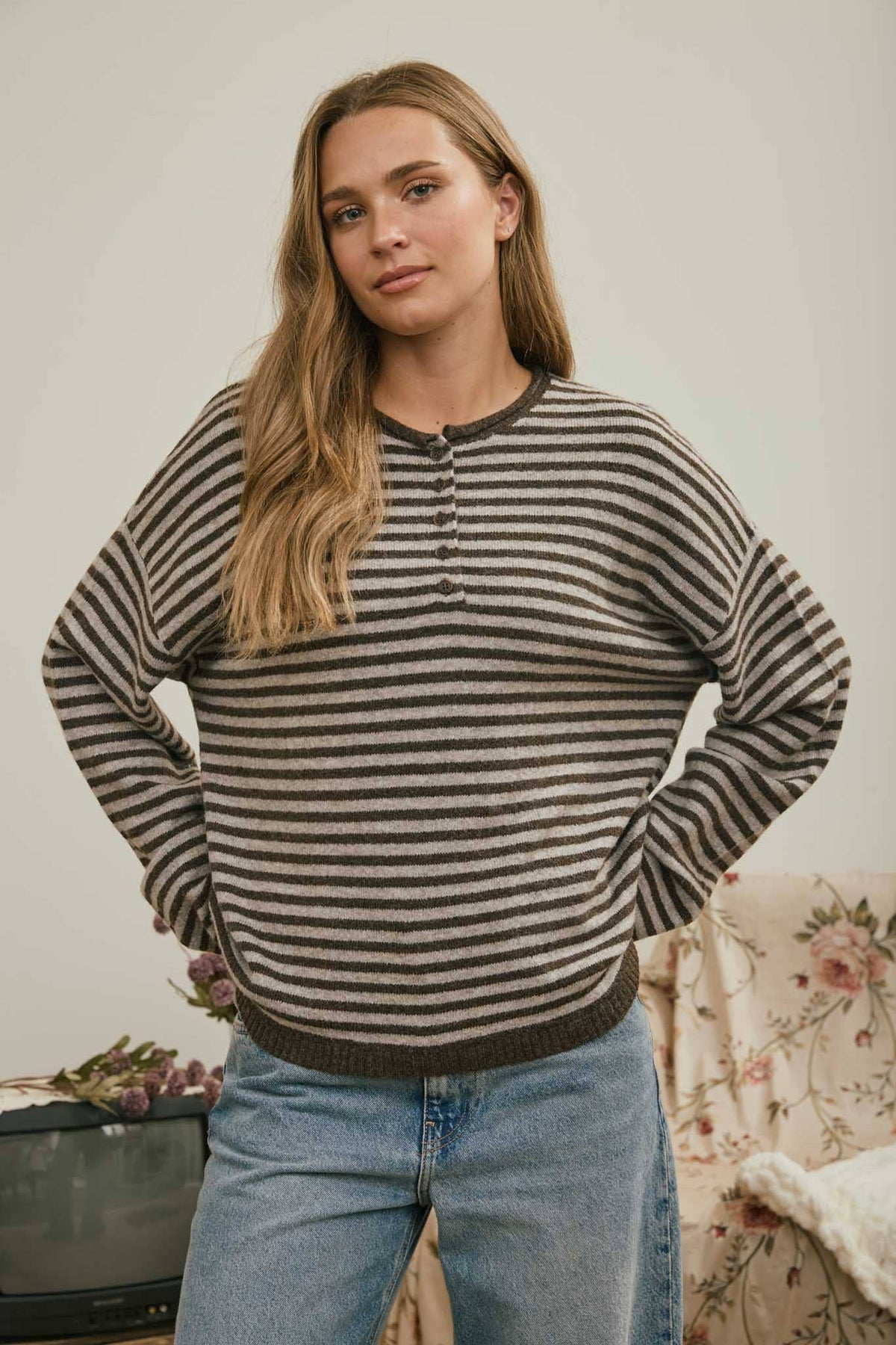 BUTTON HENLEY STRIPE LONG SLEEVE DROP SHOULDER SWEATER : DEEP BROWN