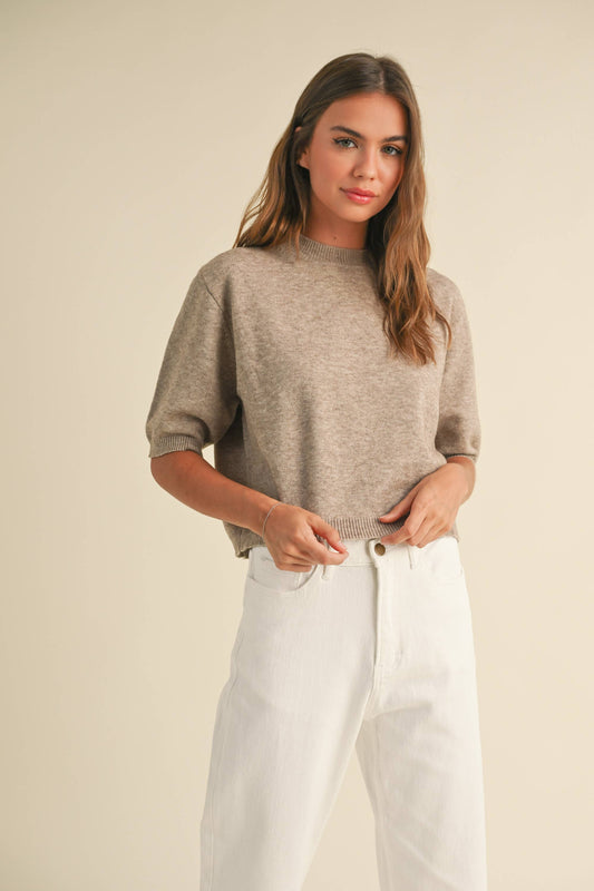 SHORT SLEEVE SWEATER TOP: MOCHA