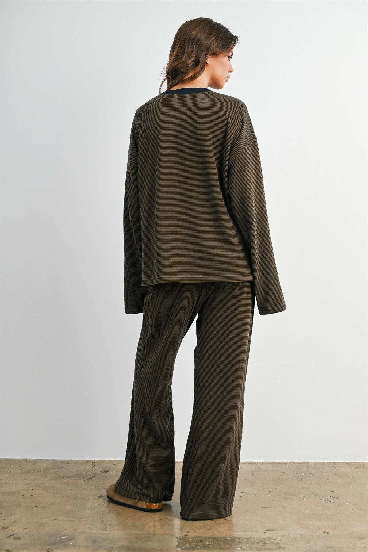 Cozy Ribbed Wide-Leg Lounge Pants: NAVY / OLIVE