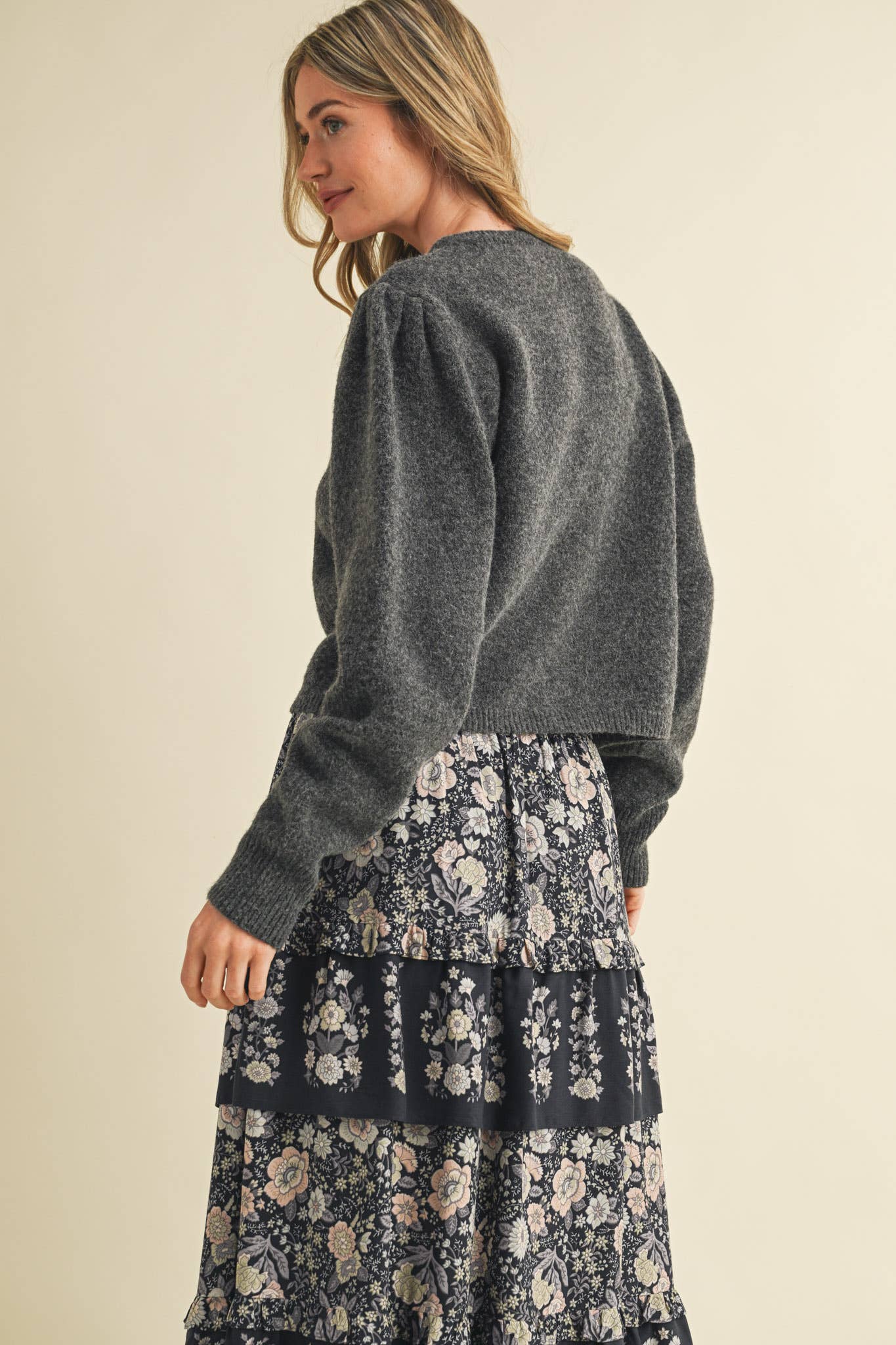 HEAVY PUFF SLEEVE SWEATER CARDIGAN: CHARCOAL