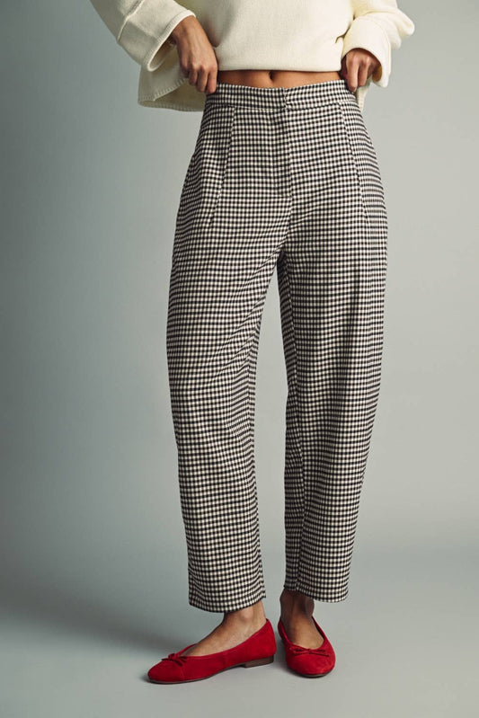 PLAID PATTERN BARREL PANTS: BROWN/BLACK