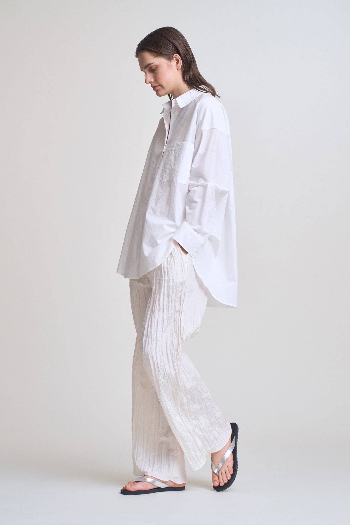 OVERSIZED SHIRT: WHITE