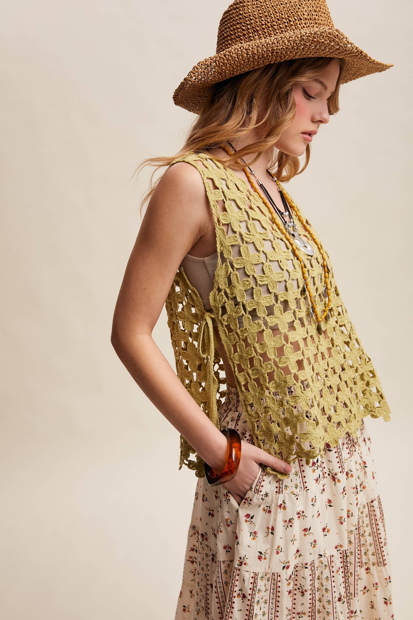 Flower Crochet Sleeveless Tank: Light Green