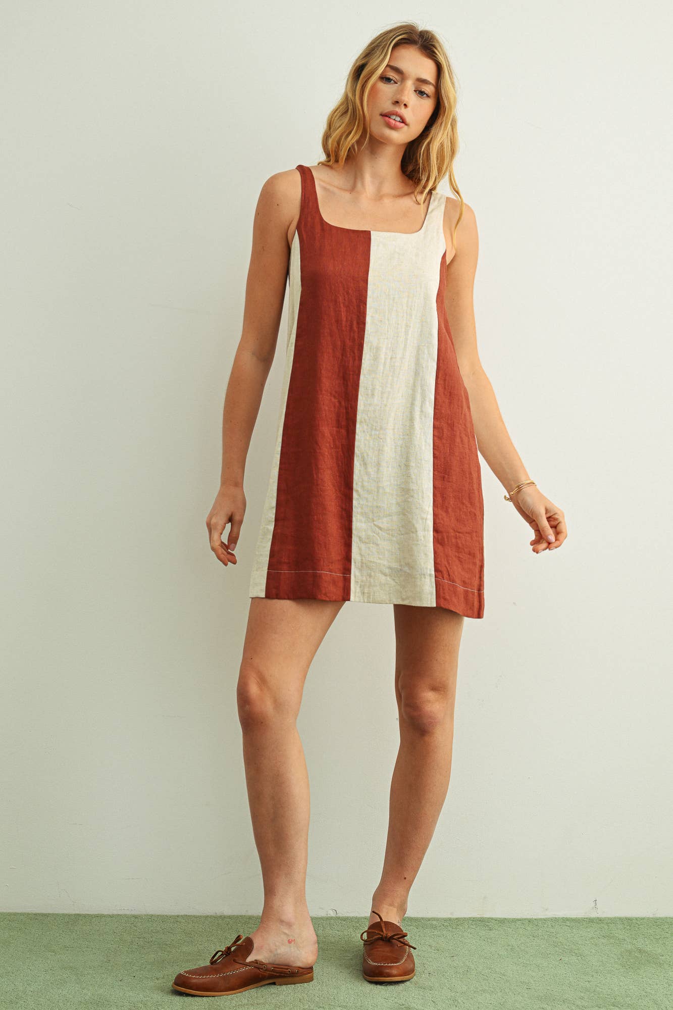 COLOR BLOCK LINEN MINI DRESS: ROSE CLAY/OATMEAL